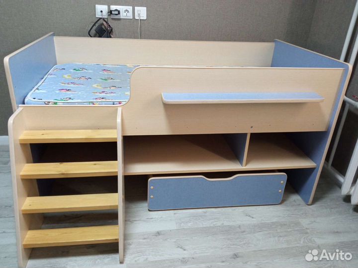 Продам кровать