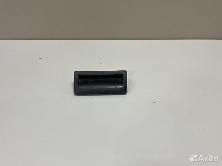 Кнопка открывания багажника Ауди Ку5