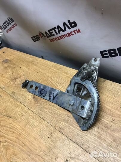 Стеклоподъемник механический задний левый Nexia