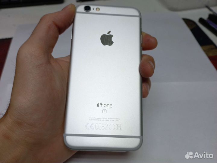 iPhone 6S 128gb сильно тормозит