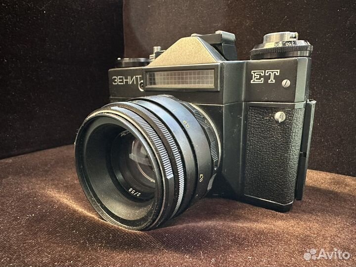 Плёночный фотоаппарат зенит