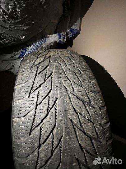 Nokian Tyres Hakkapeliitta R2 215/55 R17 98