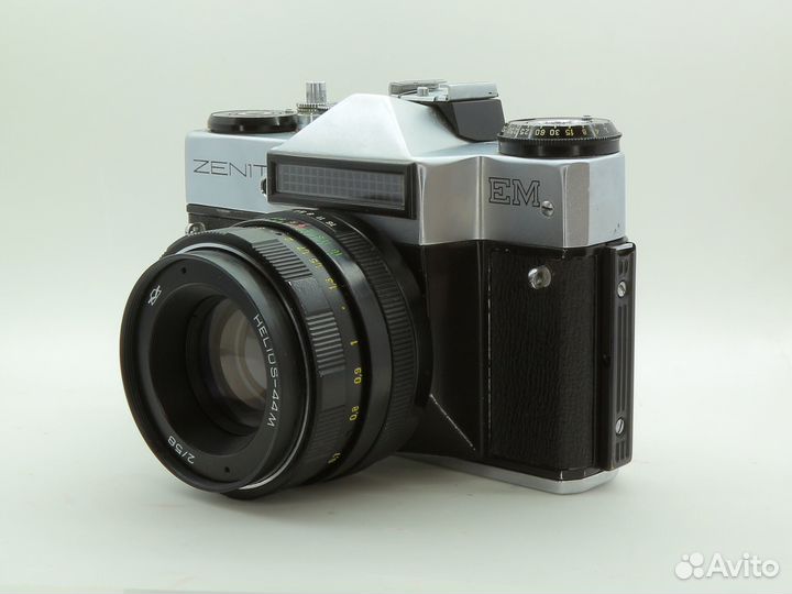 Фотоаппарат Zenit EM + Helios-44M