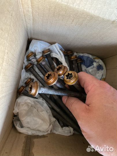 Болты гбц mercedes 6.3 AMG 156 мотор