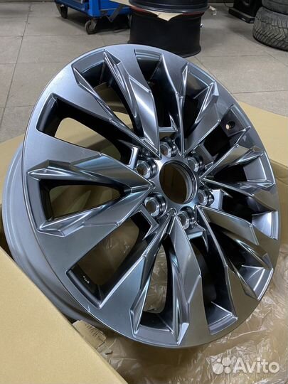 Оригинальные литые диски R20 Toyota LC300