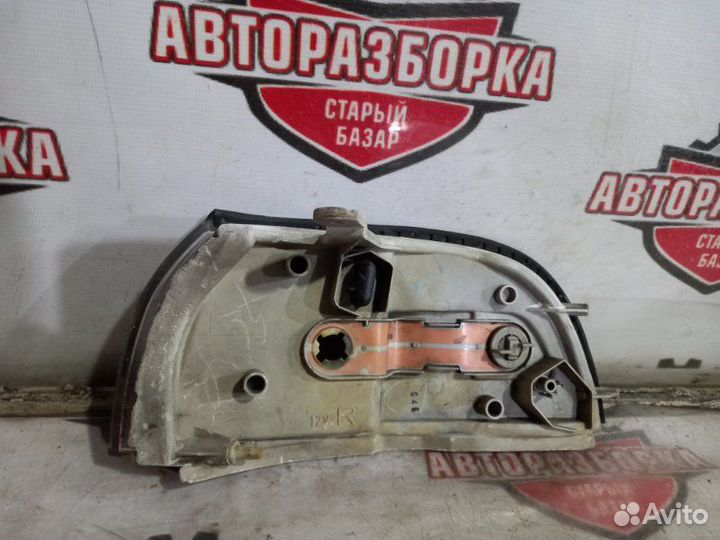 Габарит правый Toyota Sprinter AE100 5AFE