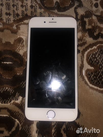 Телефон iPhone 6