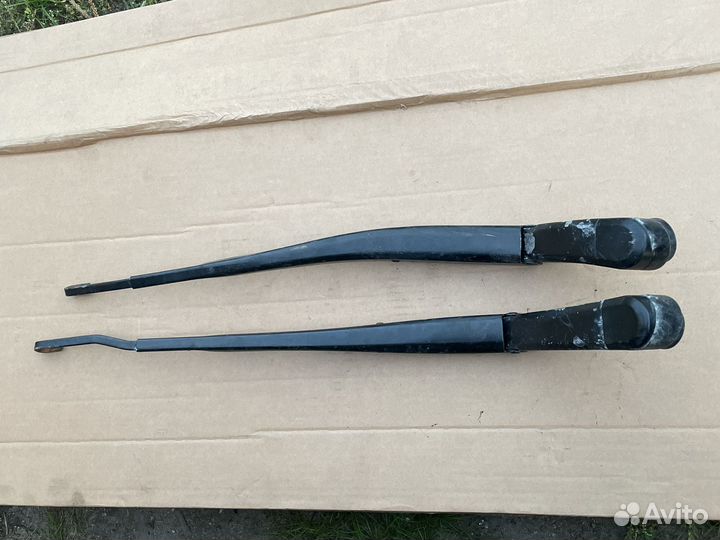 Поводок дворника правый левый Honda Civic 4d