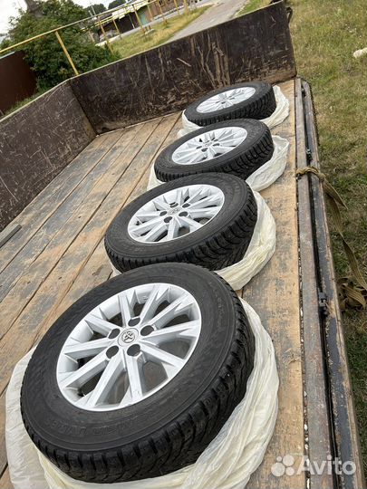 Комплект оригинальных дисков на Камри