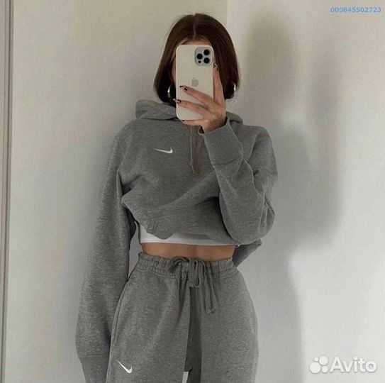 Женский спорткостюм для ярких моментов