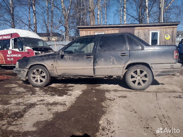 Суппорт передний Volvo 850