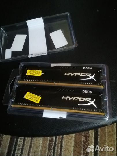 Оперативная память HyperX DDR4-4G 2 планки по 4 гб