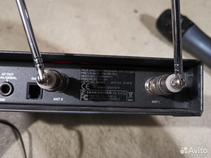 Радиомикрофон sennheiser