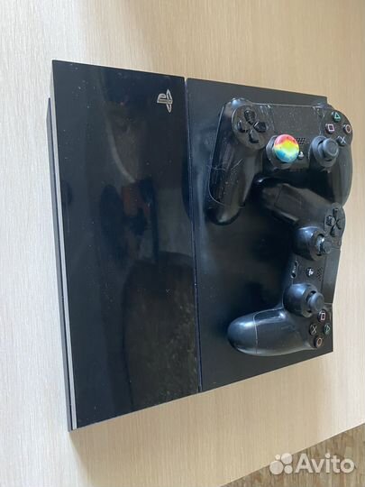 Sony PS4 2 геймпада с играми