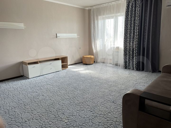 2-к. квартира, 89 м², 6/6 эт.