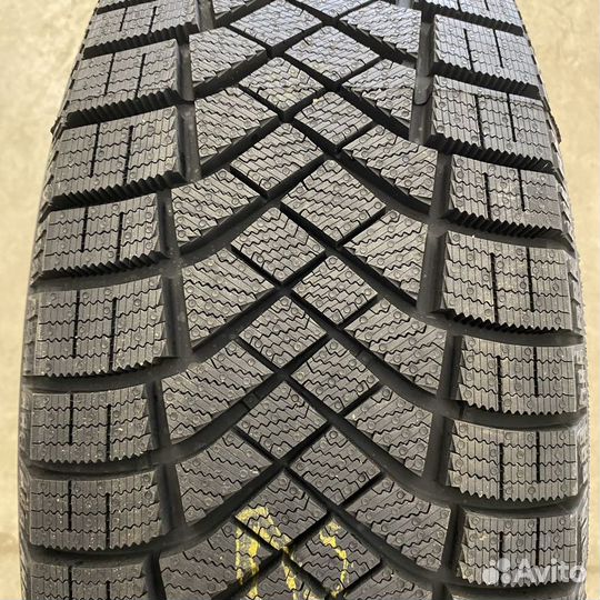 Pirelli Ice Zero FR 235/60 R18 107H