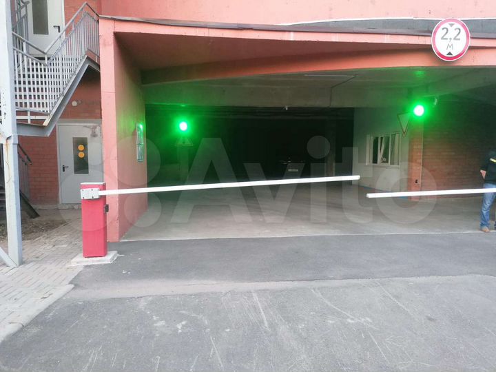 Машиноместо, 14 м²