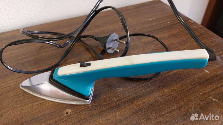 Ручной пароочиститель, утюг