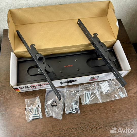 Новый, хороший кронштейн