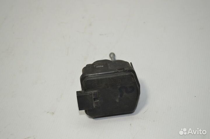 Моторчик регулировки фары, правый scania R-series