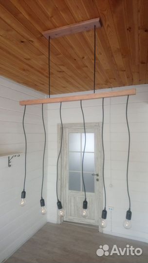 Люстра потолочная в стиле лофт деревянная. Остатки