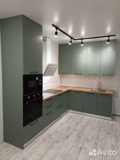Кухонный гарнитур в наличии