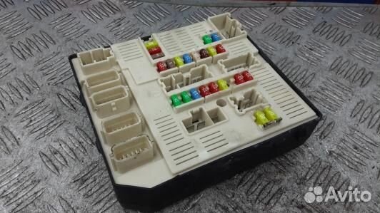 Блок предохранителей renault megane 3 (6AD13M101)