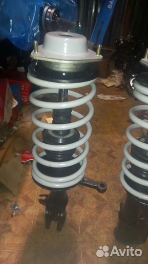 Стойки передние всборе для ваз 2110