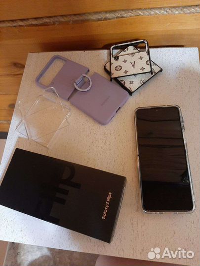 Samsung galaxy z flip 4 5G 128