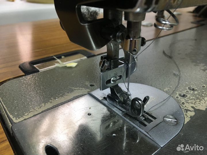 Машина швейная
