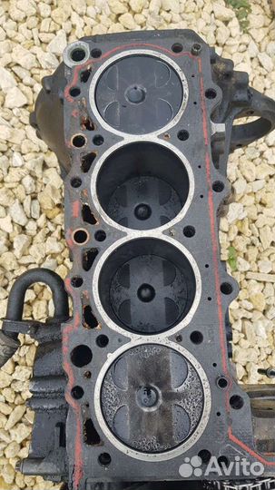 Двигатель om604