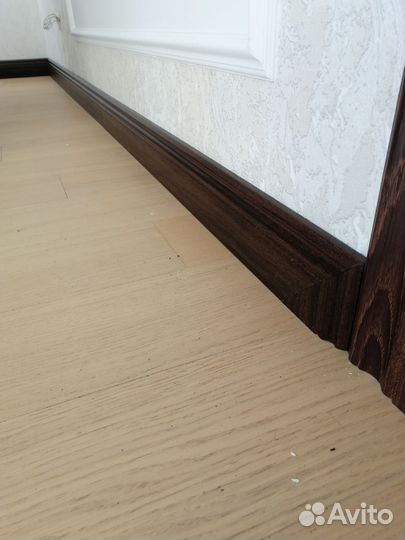 Монтаж плинтуса