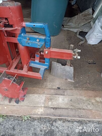 Картофелесажалка для мотоблока