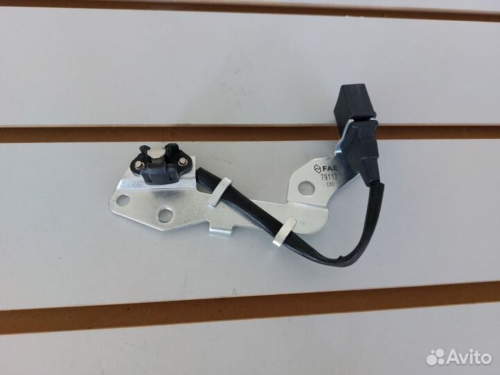 Датчик распредвала Scoda Octavia 1.6/2.0 96-10гг