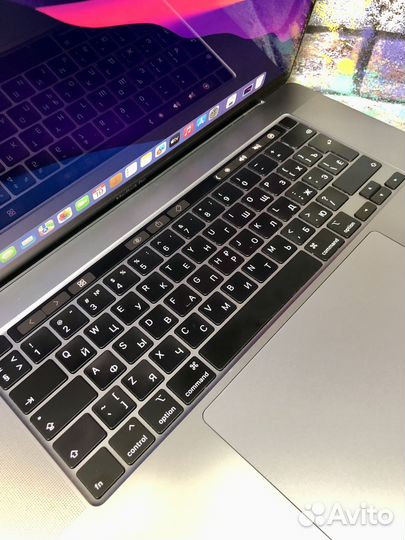 Огромный Macbook pro 16 16/512, 2019