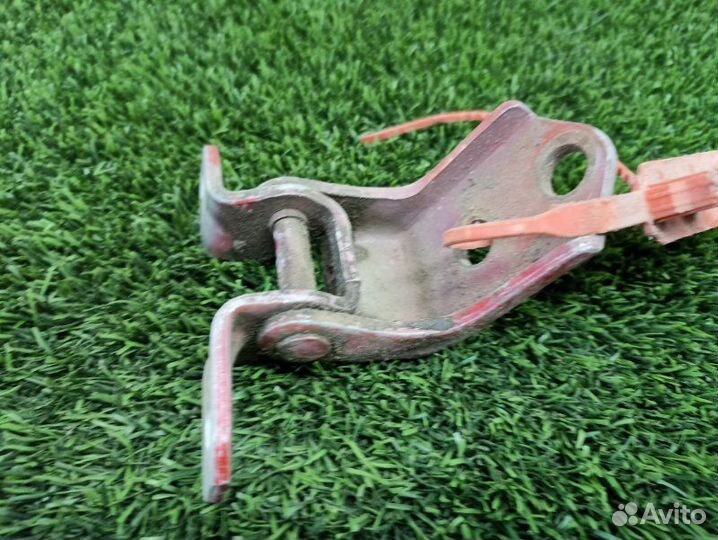 Петля двери верхняя передняя правая Mazda Mazda3