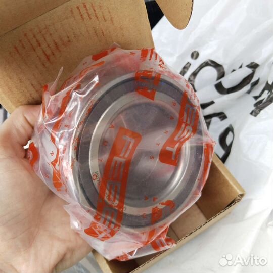 Продам подшипник Mercedes Benz GLK 2012год