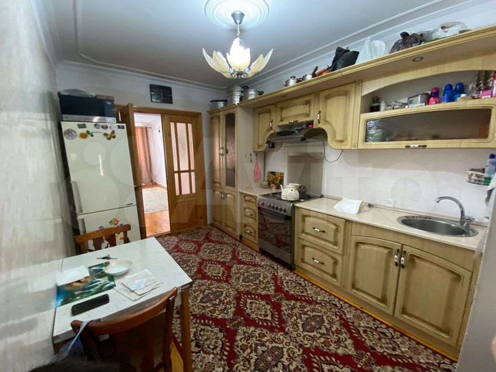 3-к. квартира, 90 м², 2/3 эт.