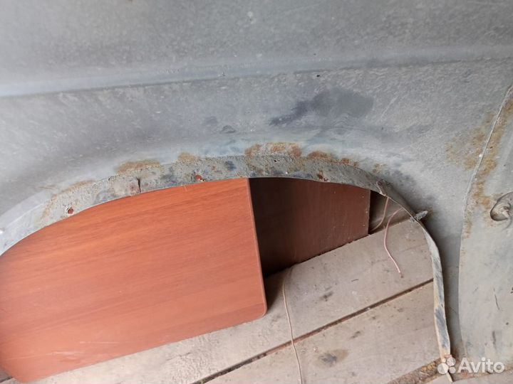 Крылья передние Dodge Caravan 2