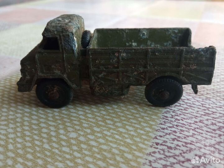 Машина СССР газ 66 (Шишига)