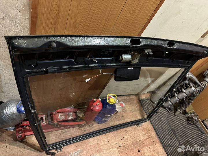 Продам заднюю крышку багажника от ваз 2114