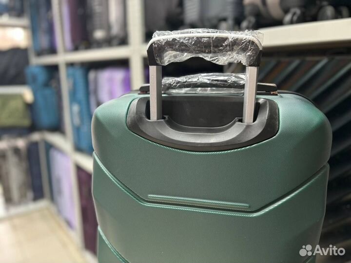 Чемодан ручная кладь новый