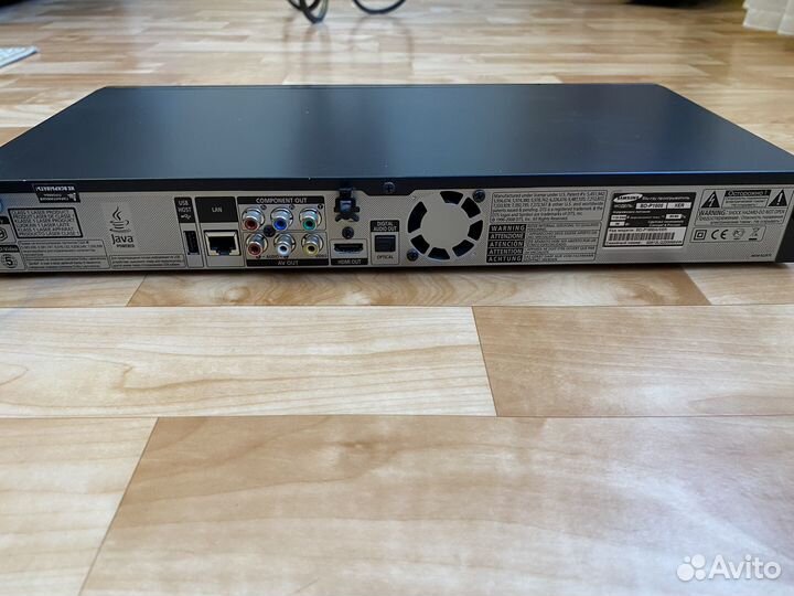 Проигрыватель дисков Blu-ray Samsung