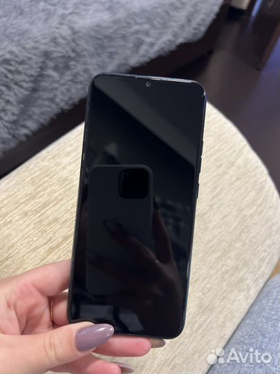 Продам телефон