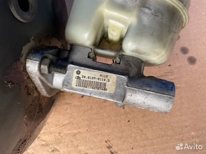 Главный тормозной цилиндр Jeep Grand Cherokee WJ