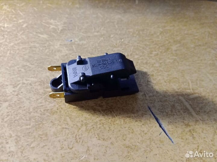 Кнопка клавиша вкл электрочайника