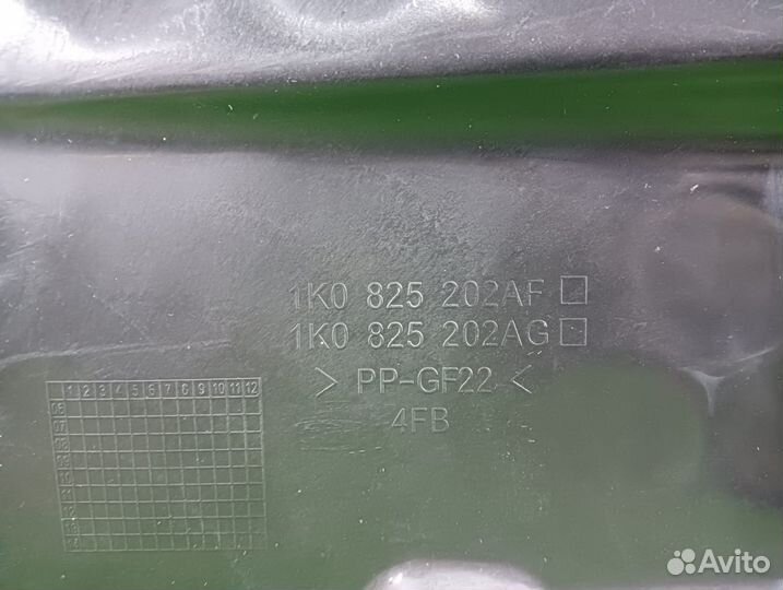 Защита днища правая Audi Skoda Seat 1K0825202 repl