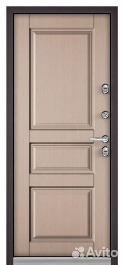 Дверь в дом