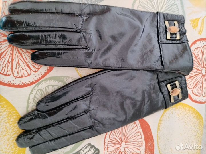 Перчатки женские кожаные новые
