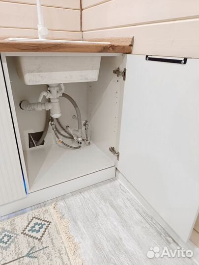 Кухонный гарнитур новый с техникой